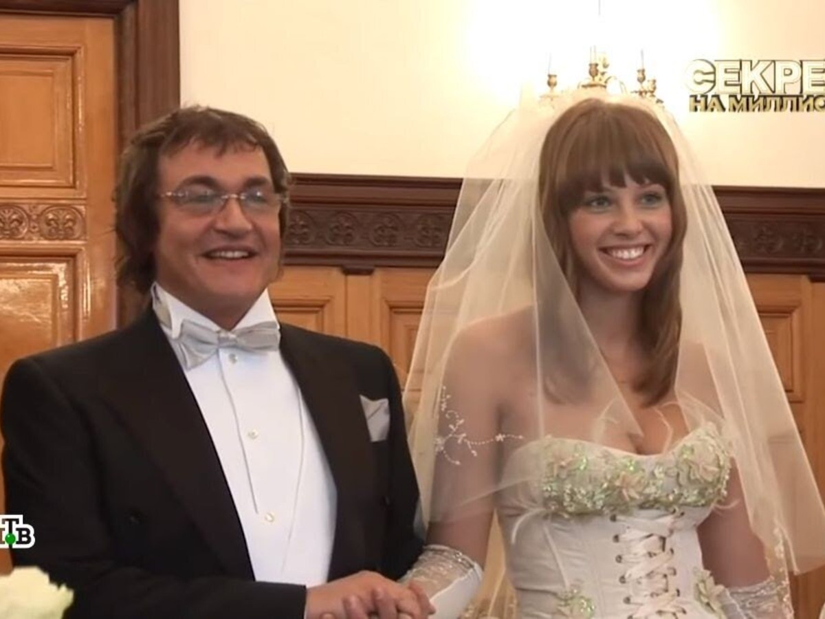 Она даже ходила к психологу: как завязались отношения Полины Дибровой и Романа Товстика