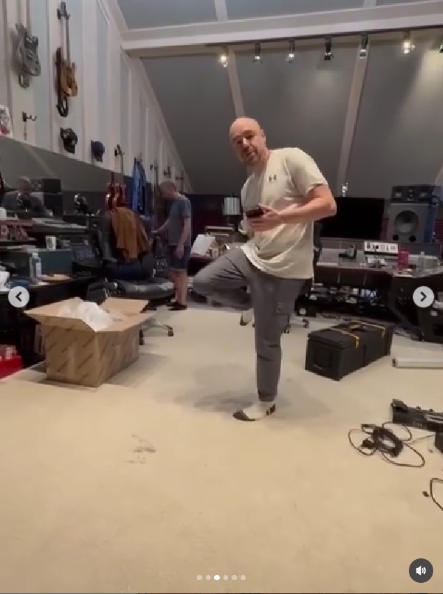 «Санта-Барбара» отдыхает: угодивший в больницу любовник Дибровой вышел на связь после нападения жены