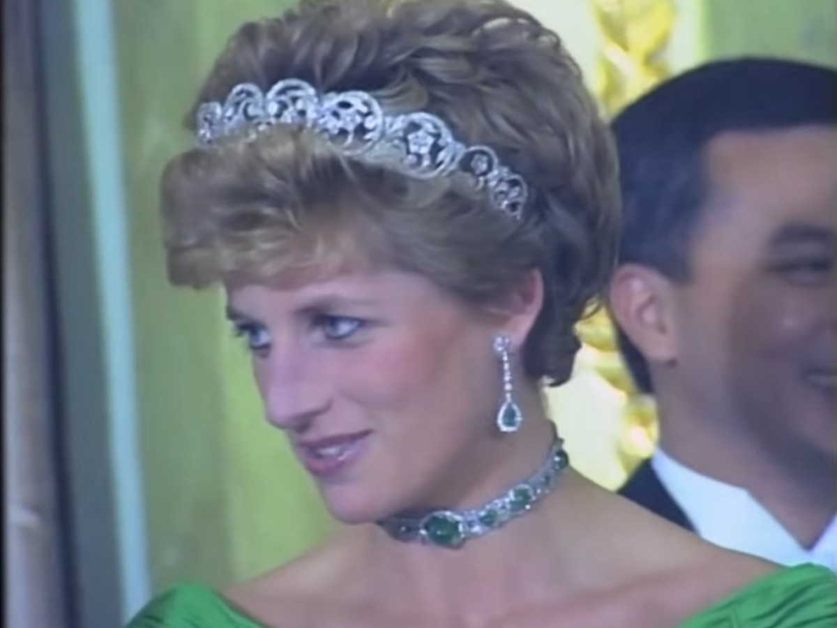 Кейт Миддлтон и Меган Маркл не разрешили даже примерить: куда делась проклятая свадебная тиара принцессы Дианы