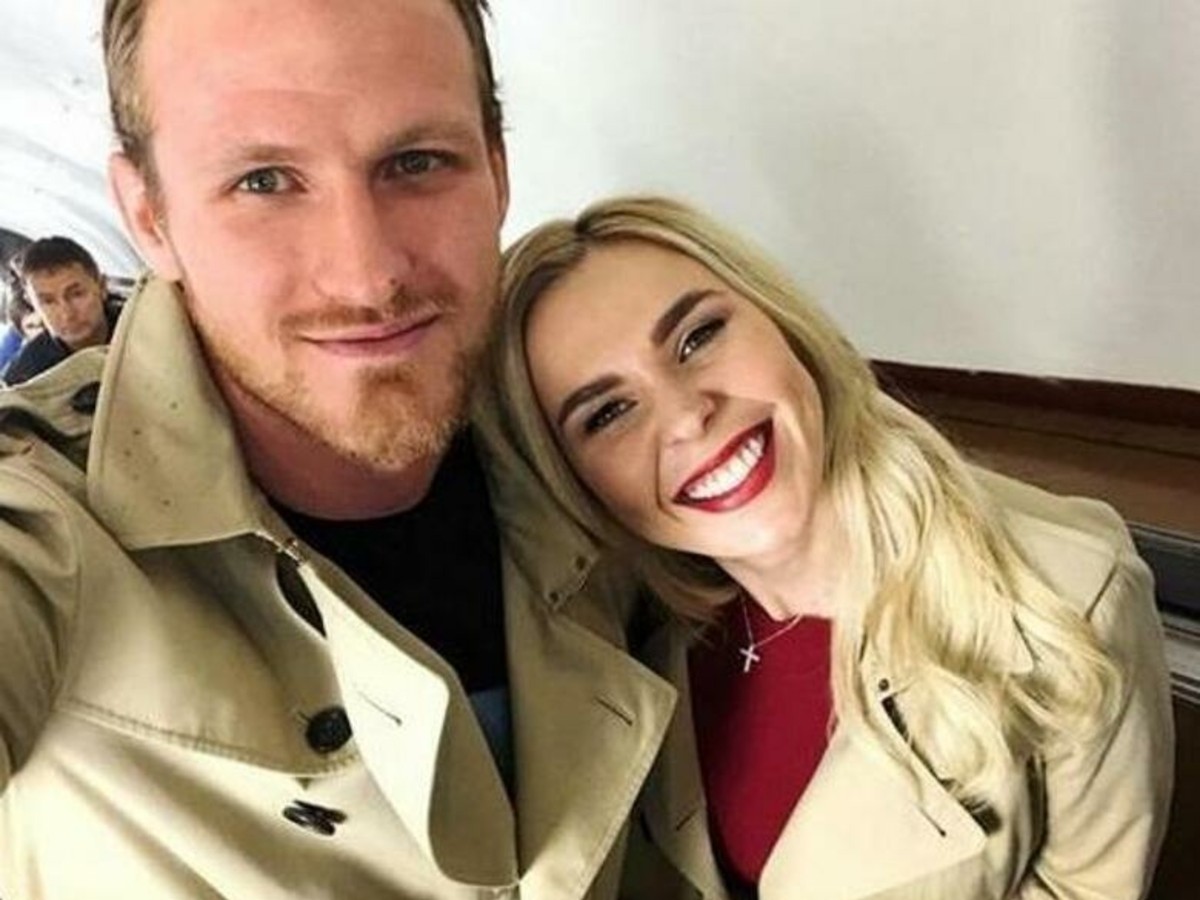 Бумеранги Пелагеи и Ивана Телегина: певица и хоккеист дорого платят за ошибки прошлого