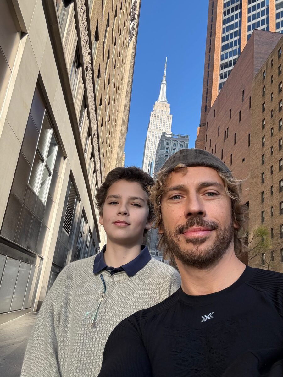 «Как красиво взрослеют»: 12-летние двойняшки Пугачевой и Галкина улетели в США