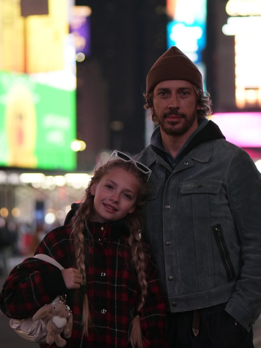 «Как красиво взрослеют»: 12-летние двойняшки Пугачевой и Галкина улетели в США